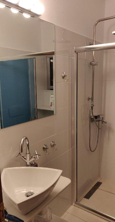 Seaside View Apartment Sarande Exterior photo